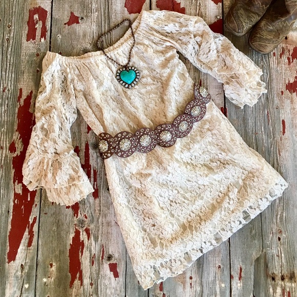 Off The Shoulder Lace Blouse/Tunic