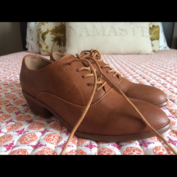 NWOT Oxford shoes