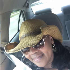 Meet your Posher, Stacey