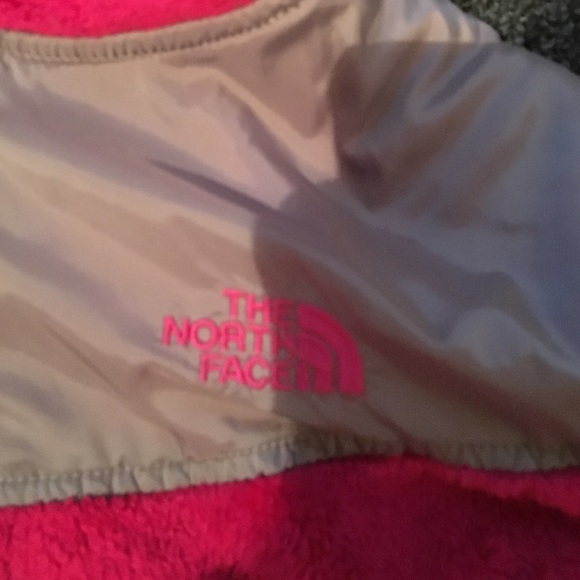 Girls north face jacket - Picture 2 of 3