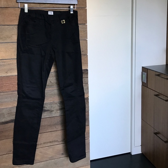 Consider these your fancy, work leggings..