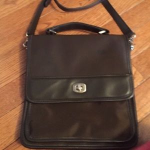 Women's NINE WEST CROSS OVER BAG
