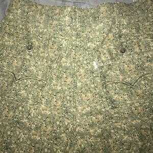 LEVI CAMO CARGO SHORTS
