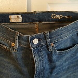 Gap 1969 Resolution True Skinny Size 28T NWOT