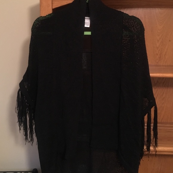 BKE Fringe Sleeved Sweater