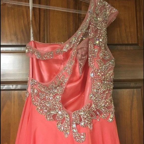 Prom Dress - Picture 2 of 3