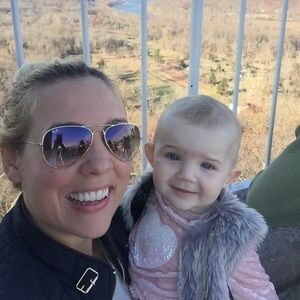 Meet your Posher, Jenn