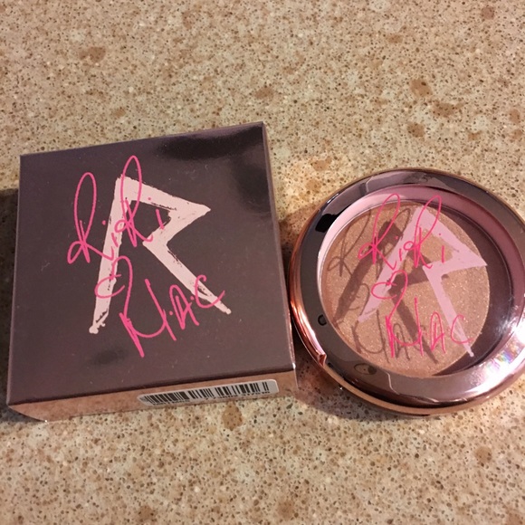 MAC Cosmetics Cream Color Base in RiRi DIAMONDS