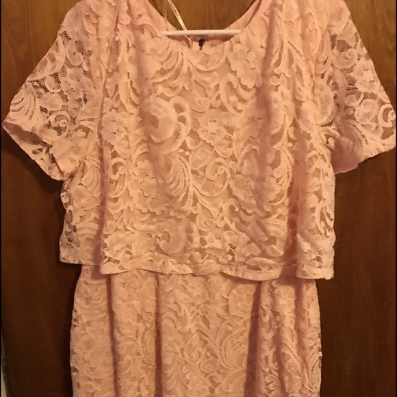 Short sleeve blush pink dress