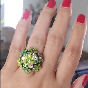 🍀Green floral designed metal ring.🍀