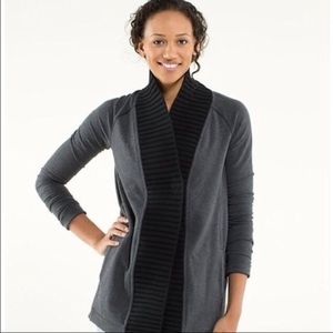 Lululemon Bliss Break sweater. Size 6. EUC.