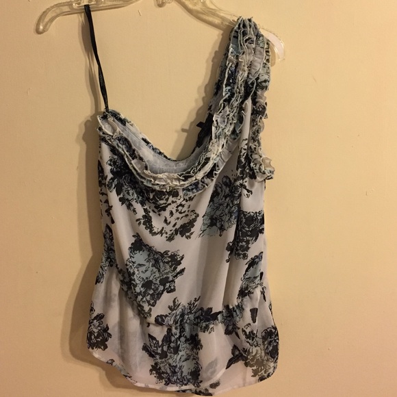 One shoulder floral top