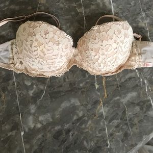 Push up bra. Pink! 💕