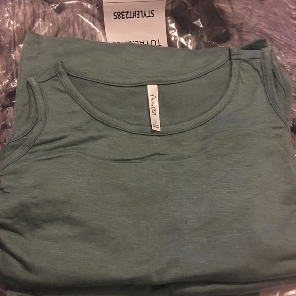 Submit Offer•Sage Cold Shoulder Top💕Boutique NWOT - Picture 6 of 6