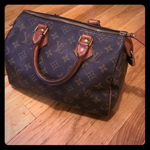Authentic LV S25