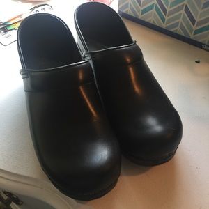 Brand new Sanitas. Professional and comfortable!