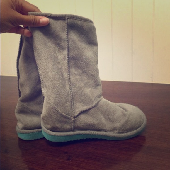 Girls boots