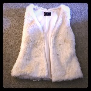Cream boutique vest size M