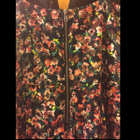 Flower Dress - Picture 3 of 3