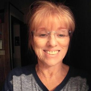 Meet your Posher, Deborah