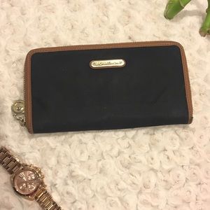 Michael Kors Zip Wallet ACCEPTING ANY OFFER