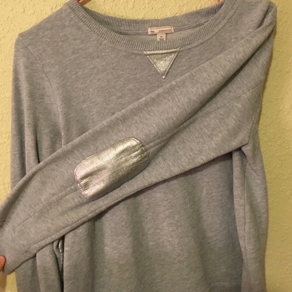 GAP Gray elbow patch crew neck sweater - Picture 2 of 4