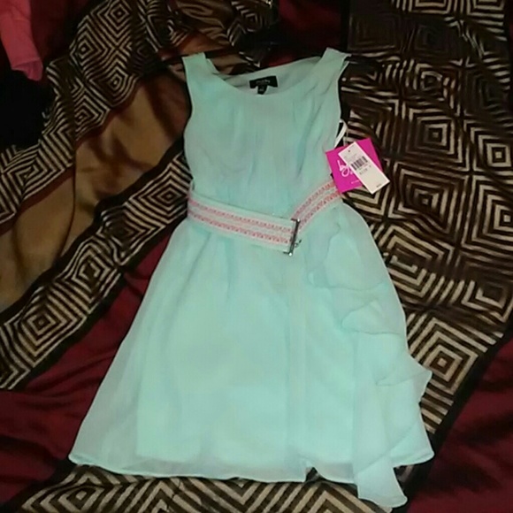 Girls dress