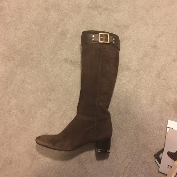Tory Burch brown suede boots size 8.5 - Picture 3 of 3