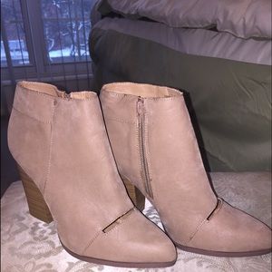 Tan suede like bootie