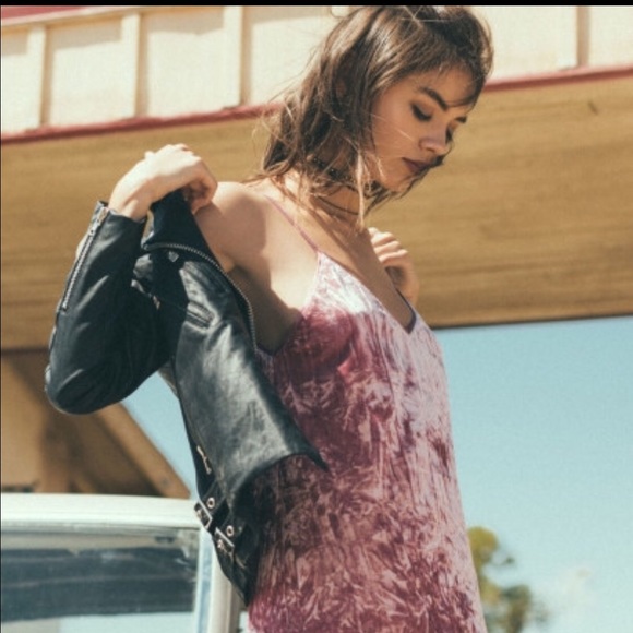 🎊 HP🎉 Size M Crush Velvet Slip Dress - Picture 2 of 4