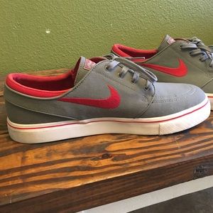 New Nike shoes Janoski's mens US 11