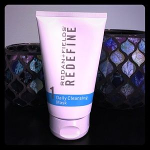 Rodan + Fields Redefine Daily Cleansing Mask