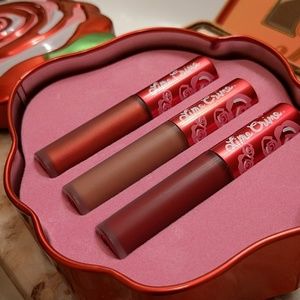 Limecrime Red Velve-Tin
