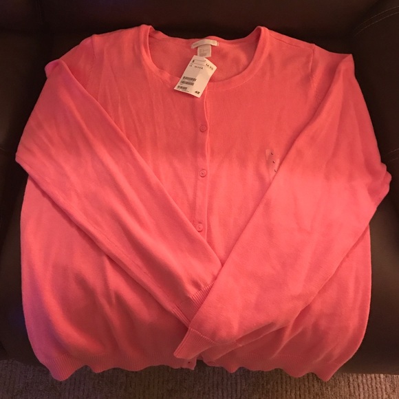 2 H&M Cardigans - Picture 2 of 4