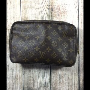 Louis Vuitton Trousse 23