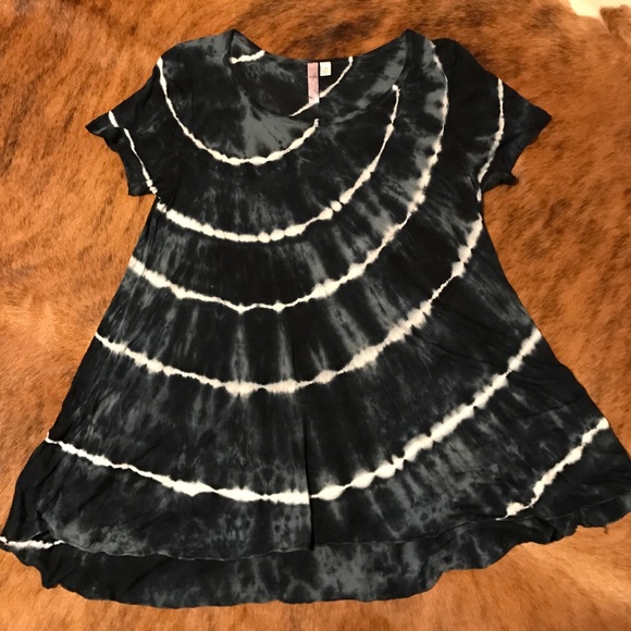 Alya Tops - Francesca's tie-dye top