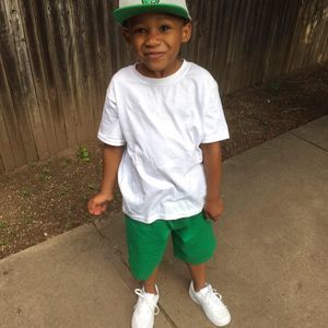 Meet your Posher, Ebony