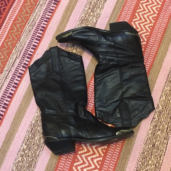 Black Leather Western Cowboy Boots w Silver Trim 6