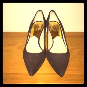Michael Kors Flex Kitten Suede Pump