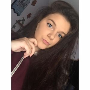 Meet your Posher, Cammee