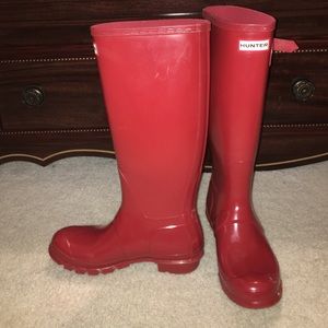Red hunter boots size 7