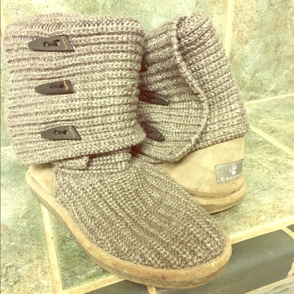 Size 8 Bearpaw Grey Crochet Boots