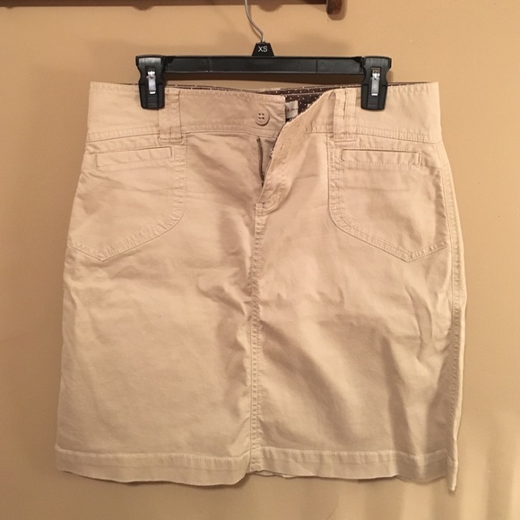 Khaki old Navy skirt
