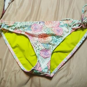 💥CLEARANCE 💥 Hurley NWOT bikini bottoms