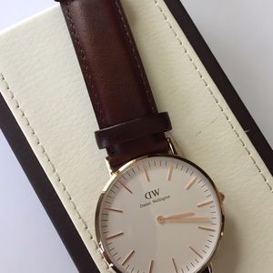 Auth 40mm Daniel Wellington Watch