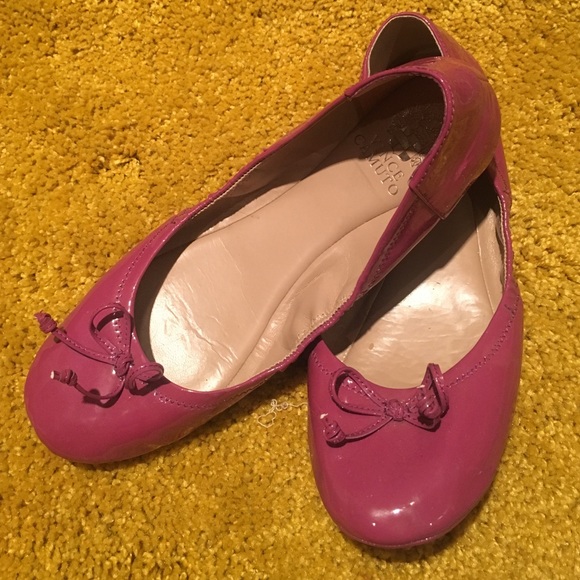 Vince Camuto shinny pink flats