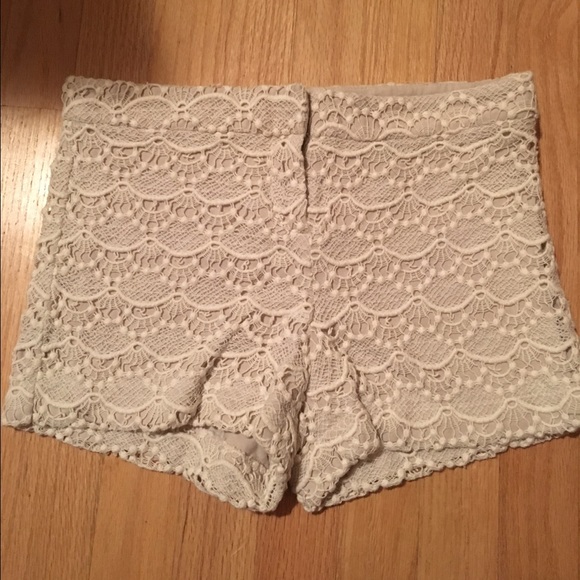 Express lace shorts - Picture 1 of 3