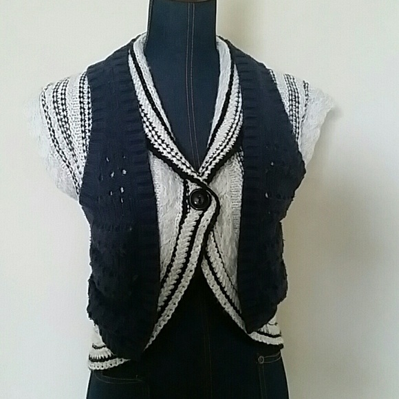 $5 Bundled - Anthro Knitted Sweater Vest Small