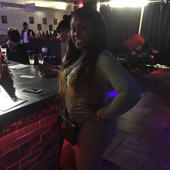 Meet your Posher, Tione