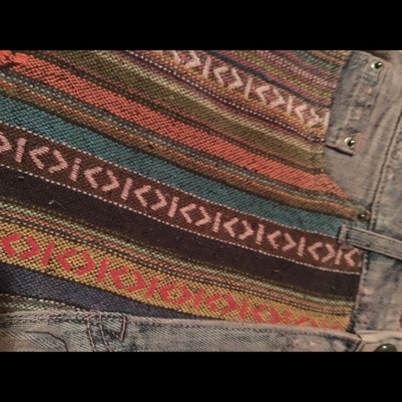 Urban Outfitters high waisted denim shorts - Picture 3 of 4